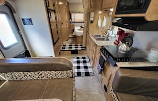 Small Ezy 2 Drive, Rv Rentals Way of Life's CML1
