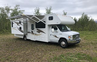 2014 Winnebago chalet 31JR Bunk house #10