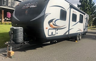 * Fully Stocked* 2014 33" Koala  Super Lite - Family Friendly Travel Trailer