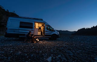 2021 Ford Transit AWD, Hot shower, roof deck