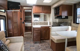 Spacious, Dreamy Motor Coach That Sleeps 8!