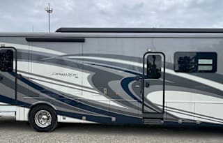 2021 Newmar Canyon Star 3927