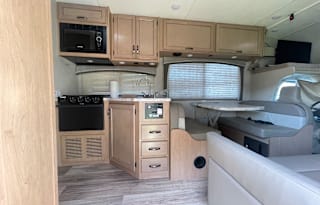 2021 Thor Motor Coach Four Winds 28A