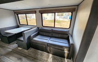 Comfy 2022 RV for 5 People near BWI