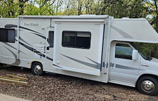 2007 Four Winds 500 29R - With Renovated Interior