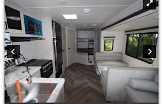 Brand New 2022 EAST AND WEST Della Terra 271BH