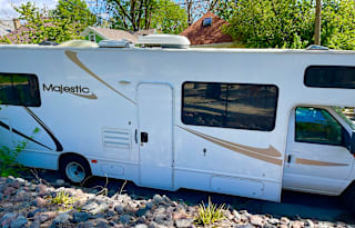 2011 Thor Motor Coach Four Winds 28A