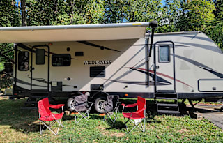 Ready to camp Wilderness 30ft trailer!