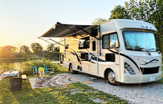 2017 Thor A.C.E "Rover" Pet Friendly