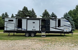 2021 Forest River RV Cherokee Alpha Wolf 33BH-L