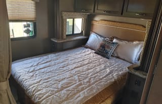 2019 Thor Motor Coach Freedom Elite HE26