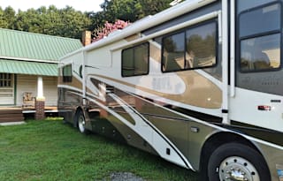 2001 Monaco Dynasty 45 Duke