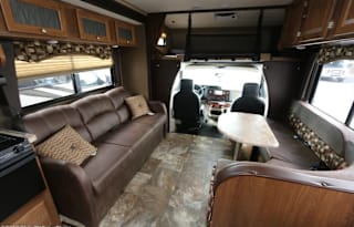 2017 Coachmen RV Leprechaun 310BH Ford 450