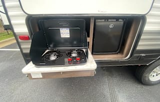 2021 Dutchmen RV Coleman Lantern LT Series 18RB - Great for young families!!!