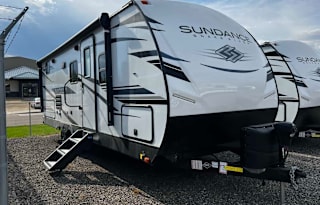 2021 Heartland Sundance Ultra Lite 241 BH