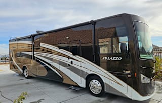2017 Thor Motor Coach Palazzo 36.3