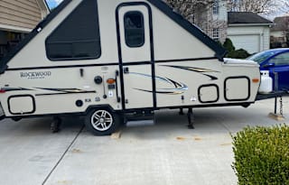 Tracey & Chris's RV