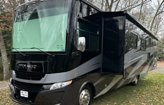 2023 Tiffin Luxury Coach - Sleeps Up to 7