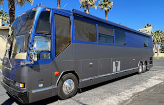 2001 Prevost Luxury Coach