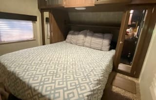 2016 Solaire Ultra Lite - Delivery available