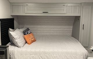 *SOLAR*2022 Salem Platinum*Family & Pet Friendly*