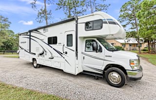 "Sunny"-Super fun and roomy Sunseeker RV