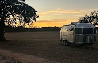 2019 Airstream Trailer-Sol