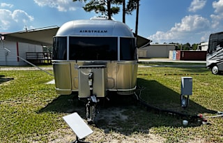 2023 Airstream RV Flying Cloud 27FBQ