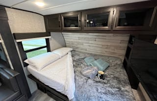 VERY clean - Compact - Easy to tow! Perfect!!!!