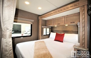 Ultimate Luxury! Easy to drive.