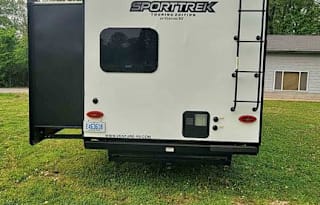 Welcome to the Bunkhouse Camper!
