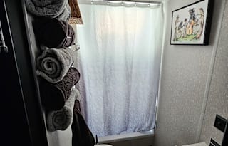Lucy the Grey Wolf w/bunkhouse family Camper