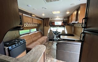 2018 Coachmen Leprechaun