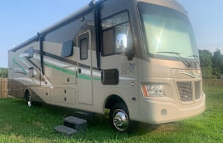 2015 Coachman Mirada 35BH Class A w/ 2 Bathrooms