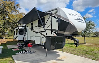 42' Bighorn - Insurance Included