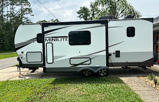 Barky's Rockwood Mini-Lite
