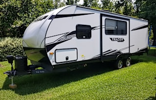 2022 Prime Time RV Tracer 24DBS