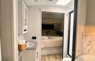 2022 Dutchmen RV Astoria 3203BH