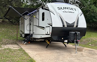2022 CrossRoads RV Sunset Trail Super Lite SS330BH