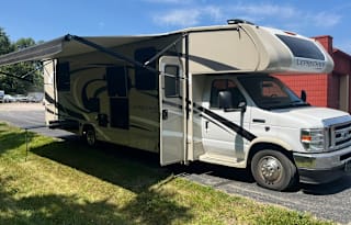 2021 Coachmen RV - Leprechaun 319MB Ford 450