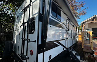 Sleep 9 in Style – 2023 Winnebago Trailer