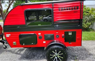 Fun Tiny Camper with outdoor kitchen