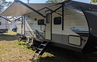 "Adventure Awaits: Cozy & Fun RV Rental!"