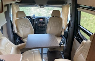Mercedes Sprinter Winnebago ERA 70X