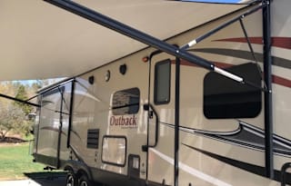 HUGE BUNKHOUSE— 2017 Keystone RV Outback 322BH