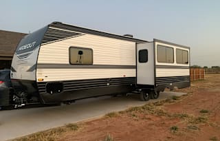 Joseph & Ali Kid Approved Camper Rental
