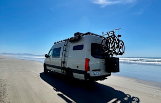 New 2024 Mercedes Sprinter Van AWD Fully Loaded!