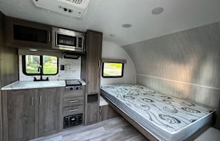 Hazzard's Cozy Camper: Ready to Roam!