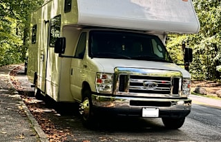 The Family Explorer: Spacious Class C RV