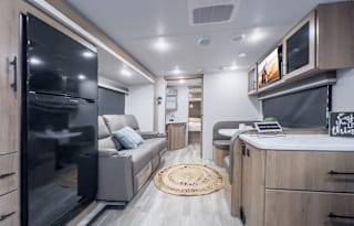 '23 Grand Design Imagine 23LDE - Luxe RV Adventure